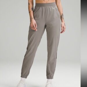 Lululemon adapted state HR jogger size 0